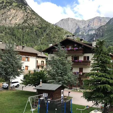 Apartment Little Mountain Premadio